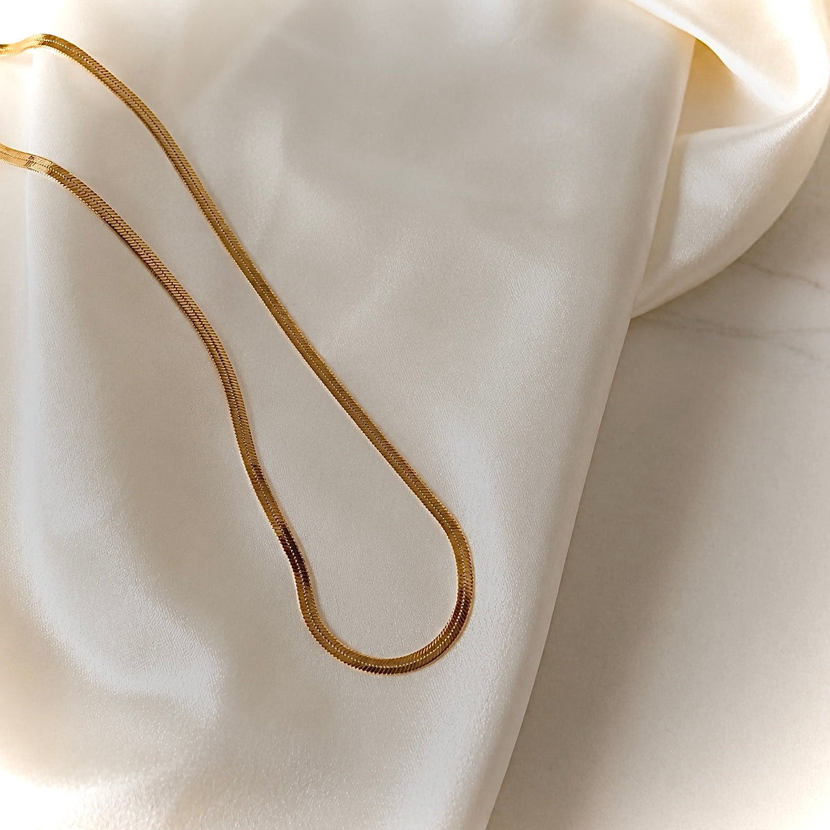 Nova Snake Chain Necklace