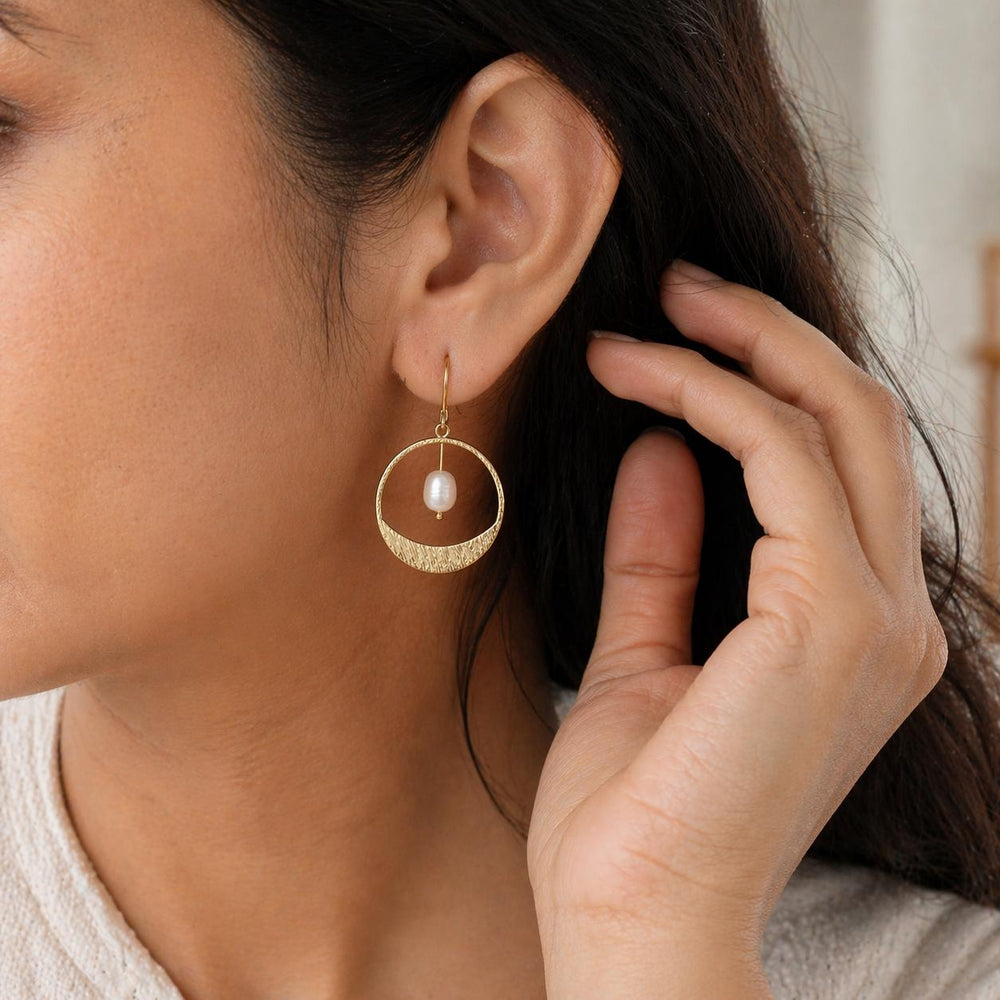 Minimal pearl earrings lightweight party wear jewelry