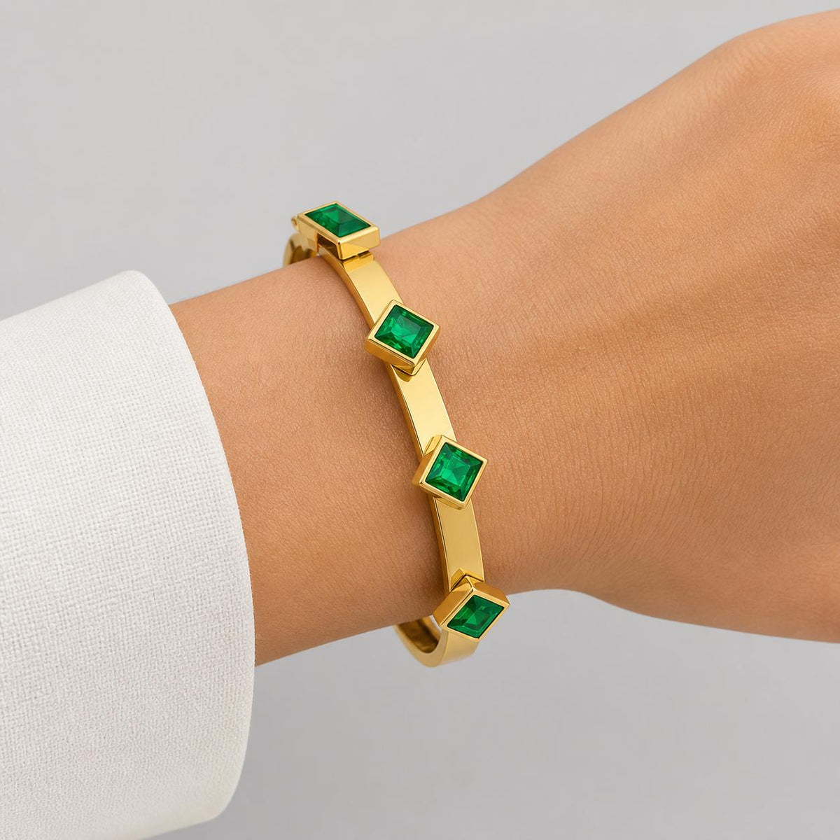 Stylish green gemstone bracelet women statement jewelry
